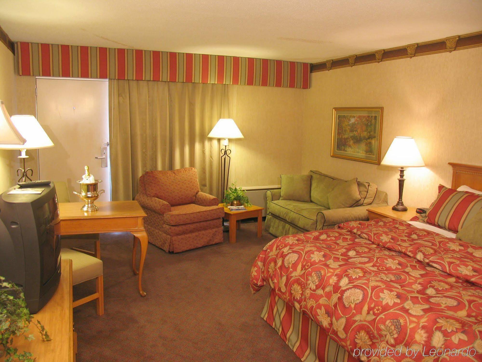 Best Western Inn Of The Ozarks Eureka Springs Room photo